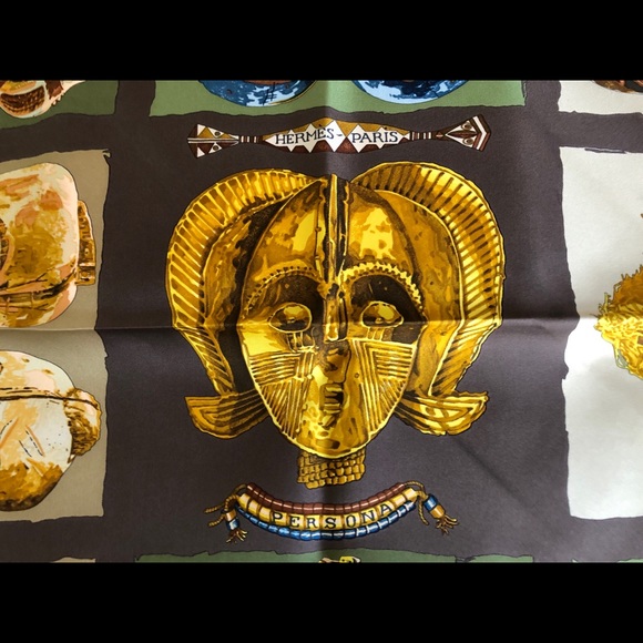 Hermès "PERSONA” silk twill scarf - Picture 4 of 6